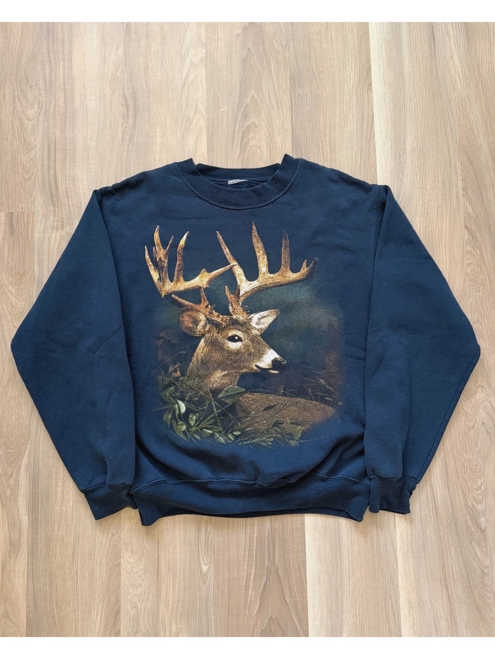 Vintage 2000's Deer Graphic Nature Sweatshirt